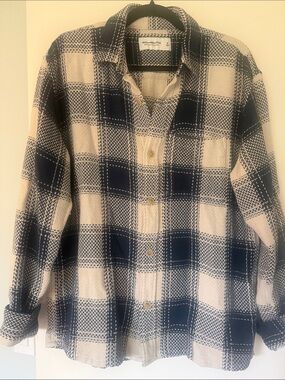 Abercrombie & Fitch Navy and Cream Plaid Button-Down Shirt